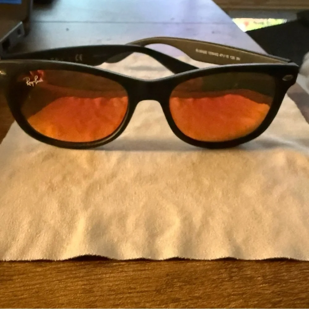 Ray-ban kid wayfarers with Red/Orange Mirror Lenses